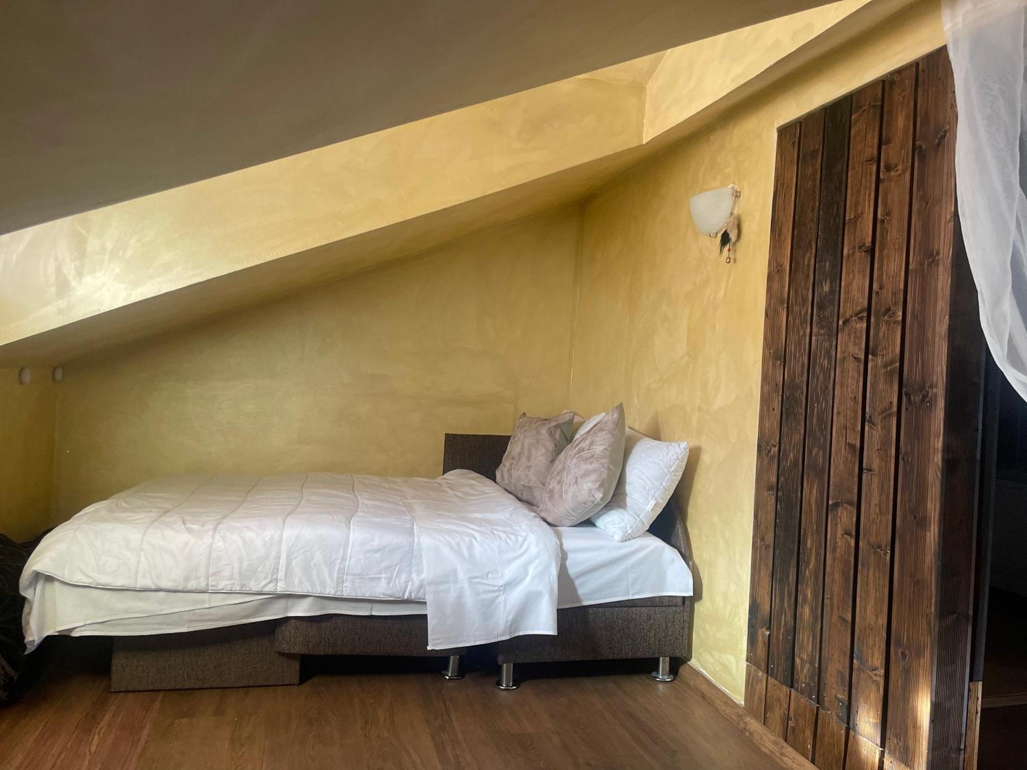 Family Lift Hotel